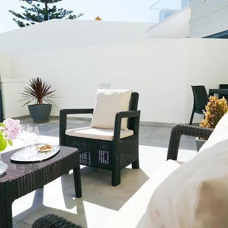 Poolfront