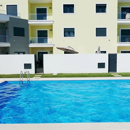 Poolfront *